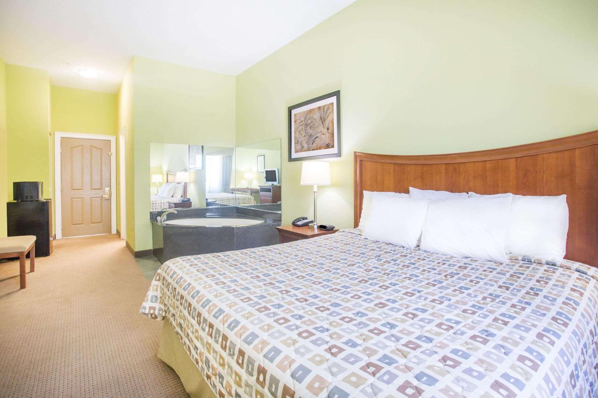 Days Inn & Suites By Wyndham Swainsboro Exteriér fotografie