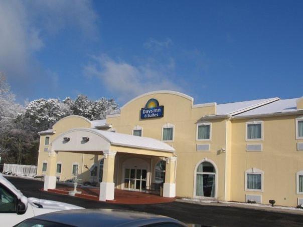Days Inn & Suites By Wyndham Swainsboro Exteriér fotografie