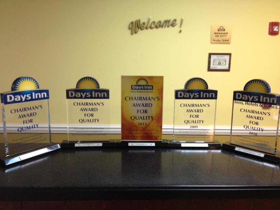 Days Inn & Suites By Wyndham Swainsboro Exteriér fotografie